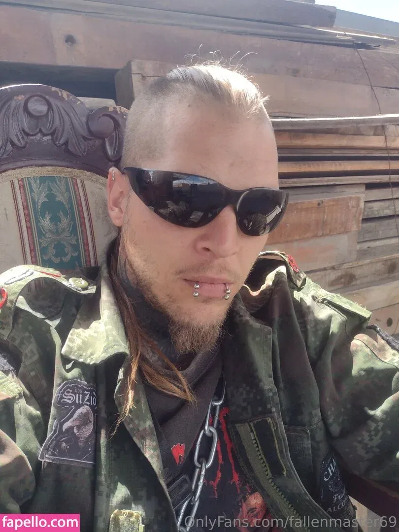 fallenmaster69 / fallenmoon13 Onlyfans Photo Gallery 