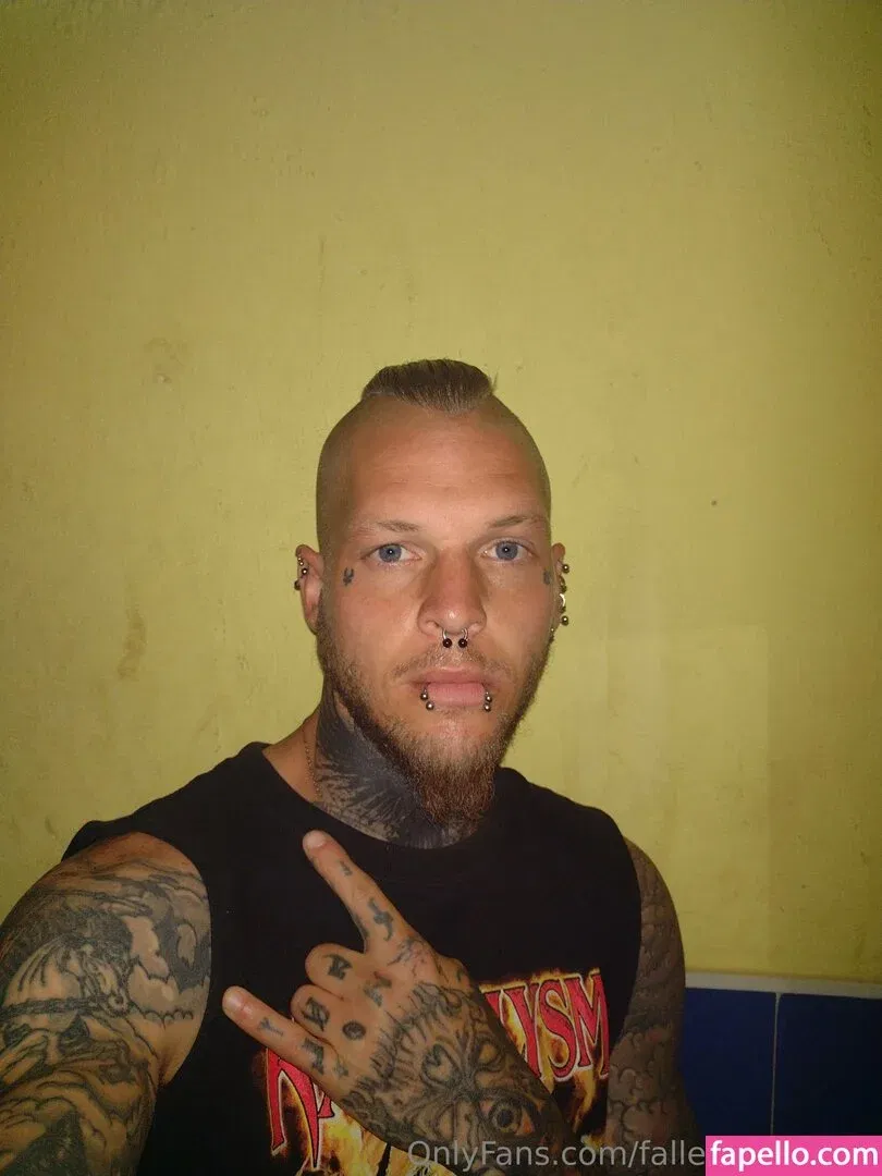 fallenmaster69 / fallenmoon13 Onlyfans Photo Gallery 