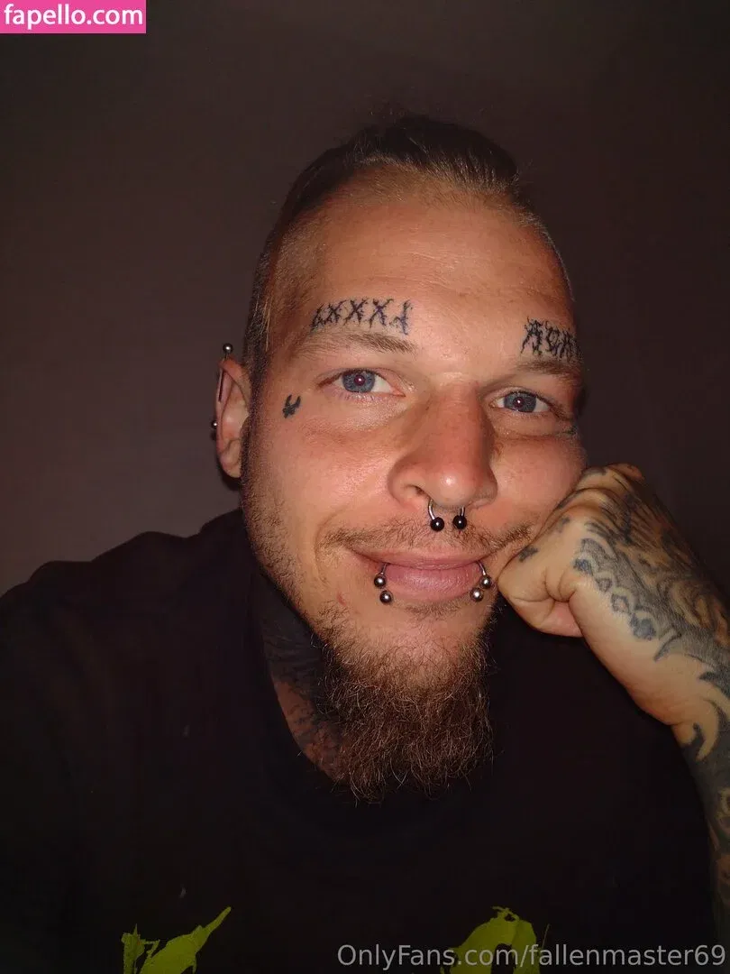 fallenmaster69 / fallenmoon13 Onlyfans Photo Gallery 