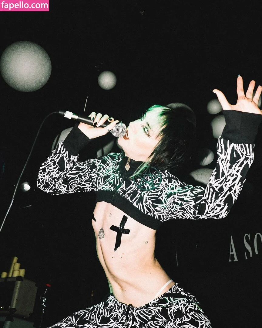 Bambi Thug / bambiethug / cocostrokes1 Onlyfans Photo Gallery 