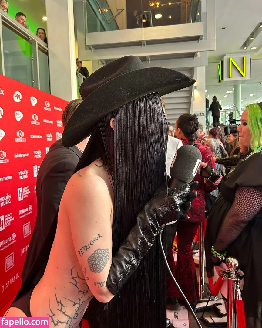 Bambi Thug / bambiethug / cocostrokes1 Onlyfans Photo Gallery 