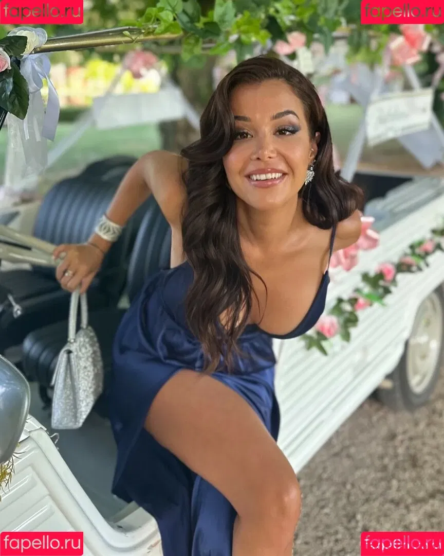 Alex En Vrai / Cara Saint Germain / alex_en_vrai / alex_en_vrai_ Onlyfans Photo Gallery 