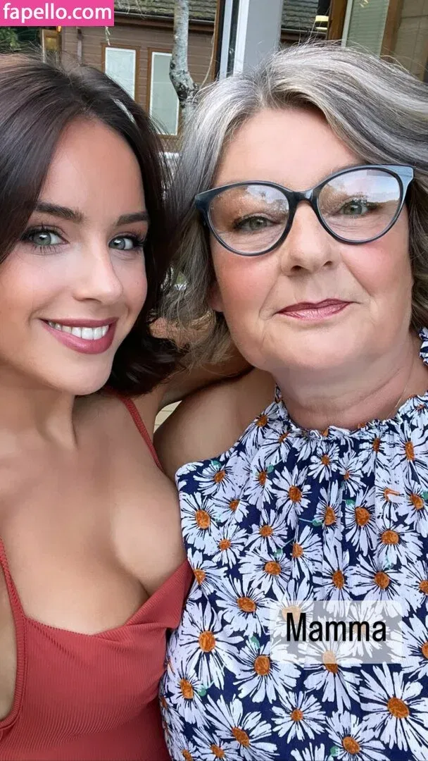 Georgia May Foote / georgiafoote / georgiamay112 Onlyfans Photo Gallery 