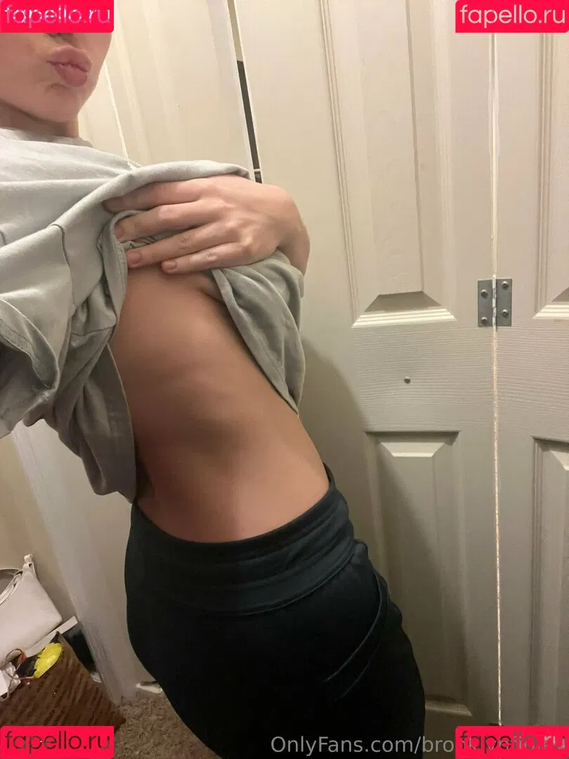 Brooklyn Figley / Brooklyn_Figley Onlyfans Photo Gallery 