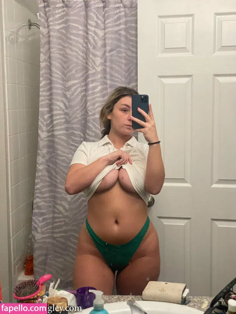 Brooklyn Figley / Brooklyn_Figley Onlyfans Photo Gallery 