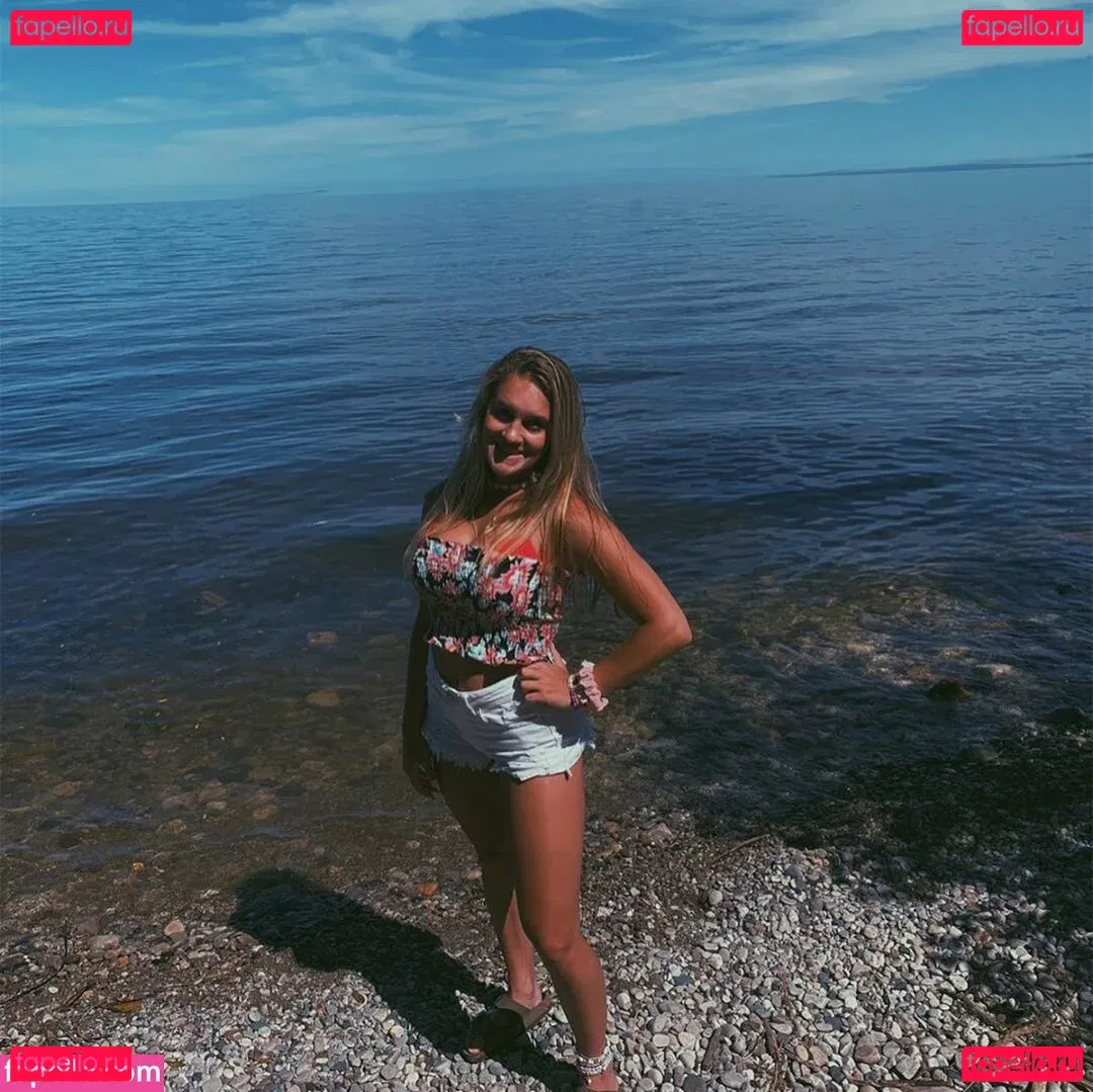 Gracie Diewald Onlyfans Photo Gallery 