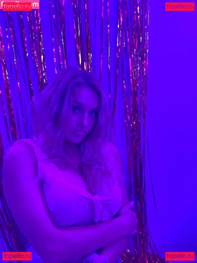 Gracie Diewald Onlyfans Photo Gallery 