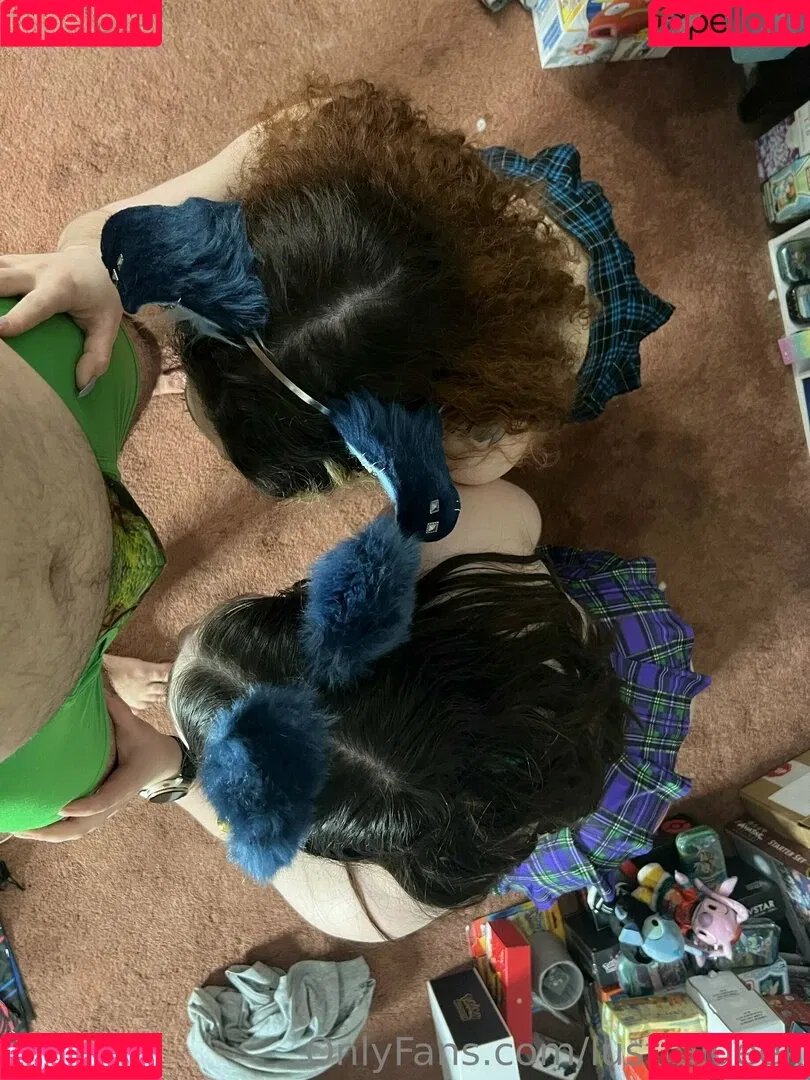 14_a_c_14 / abbyandcourtney / lustfulgeek Onlyfans Photo Gallery 