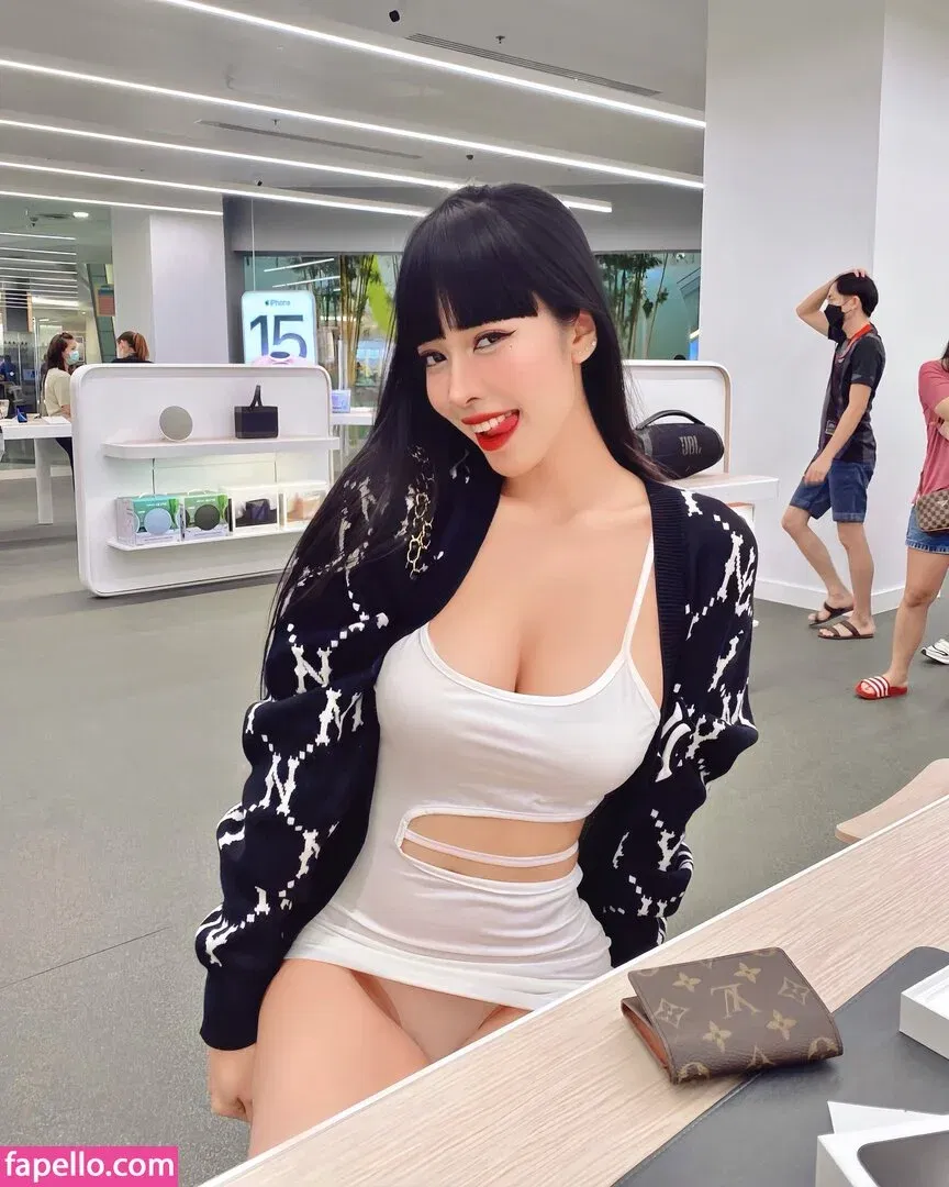 Pattaraporn / Rungsuksud / fon_pattrp / fonnnffonn Onlyfans Photo Gallery 