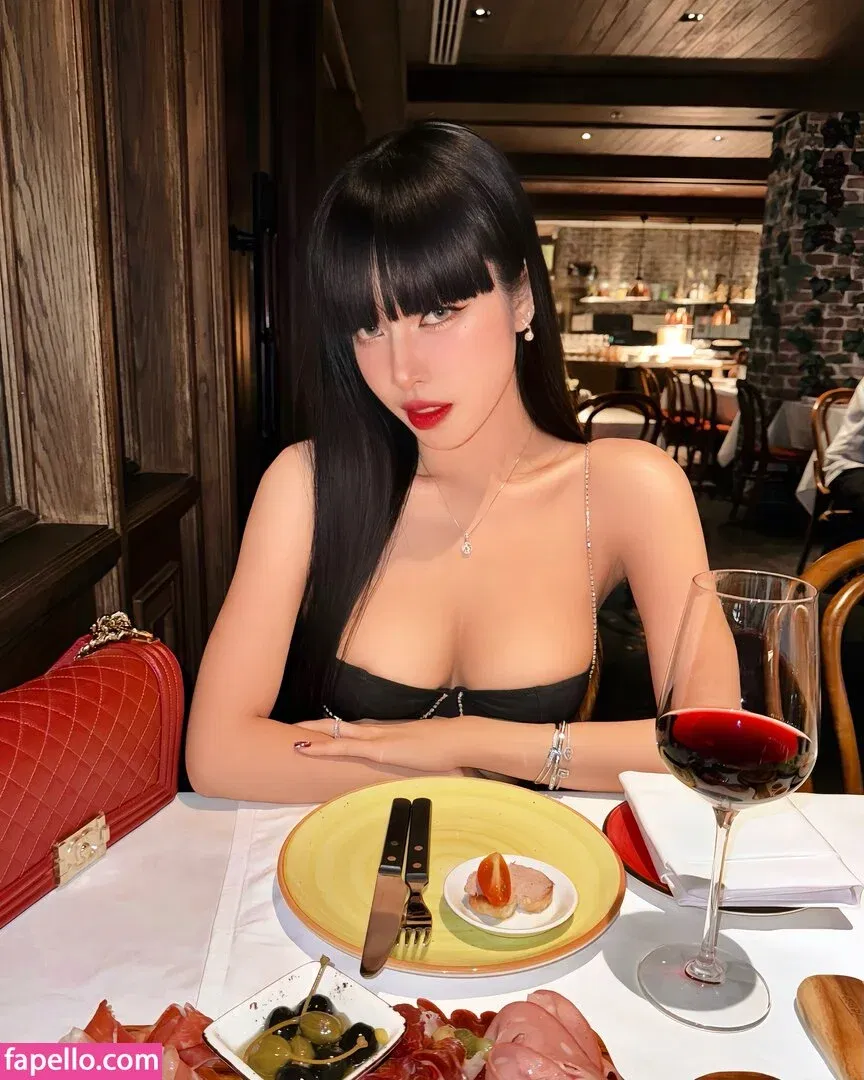 Pattaraporn / Rungsuksud / fon_pattrp / fonnnffonn Onlyfans Photo Gallery 