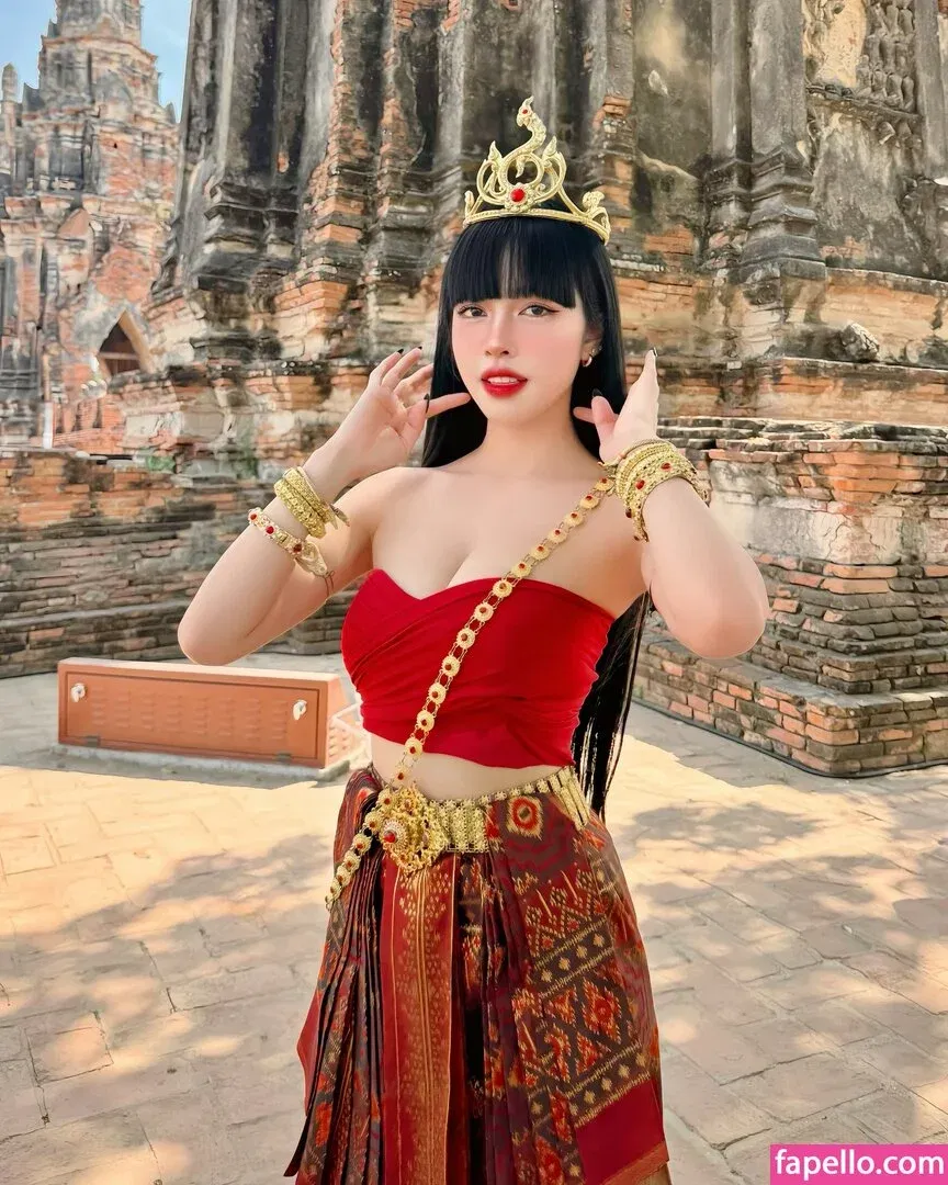 Pattaraporn / Rungsuksud / fon_pattrp / fonnnffonn Onlyfans Photo Gallery 