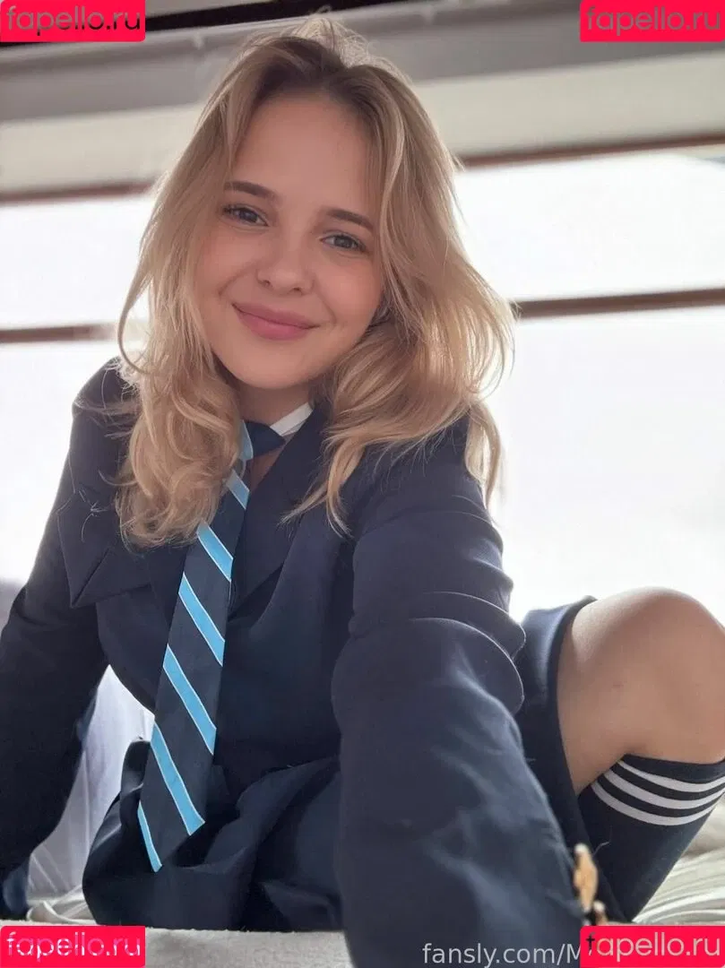 MonroCocos / https: / katrin.delice Onlyfans Photo Gallery 