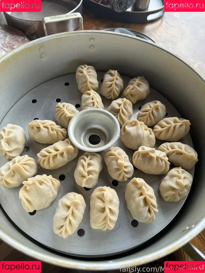 MonroCocos / https: / katrin.delice Onlyfans Photo Gallery 