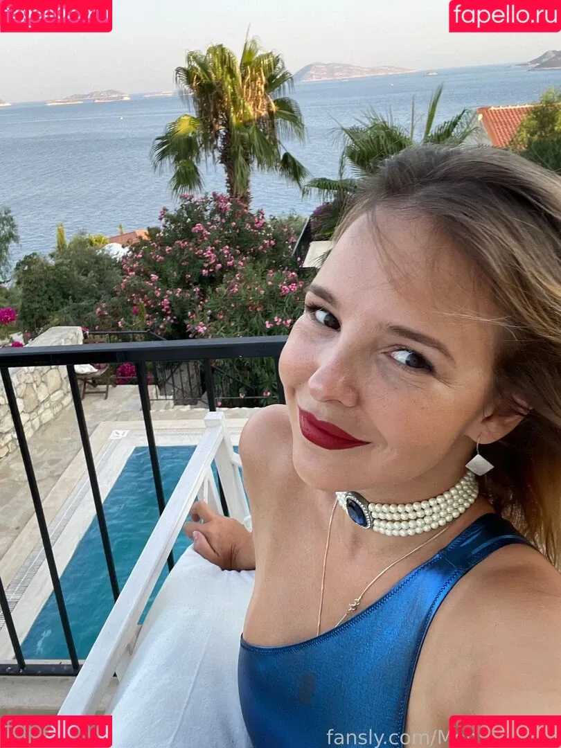 MonroCocos / https: / katrin.delice Onlyfans Photo Gallery 