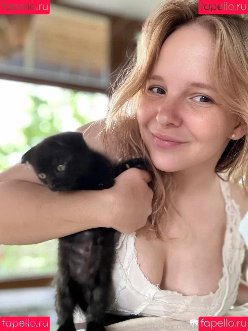 MonroCocos / https: / katrin.delice Onlyfans Photo Gallery 