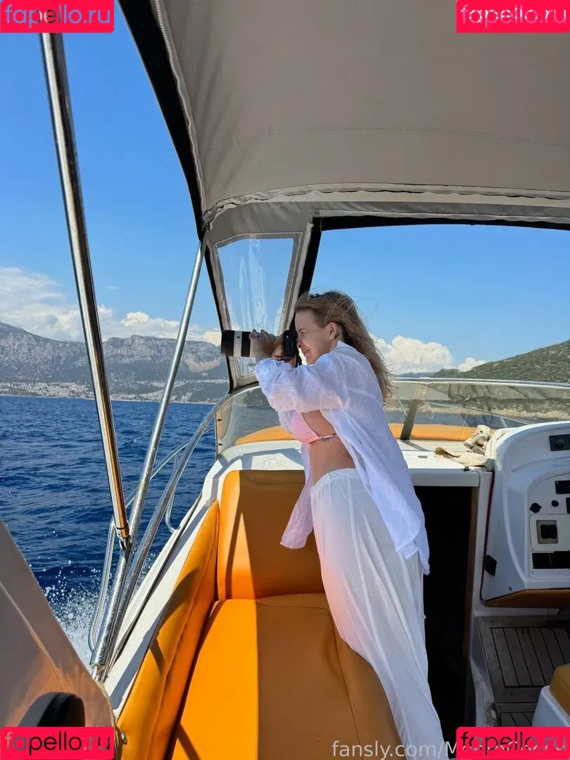 MonroCocos / https: / katrin.delice Onlyfans Photo Gallery 