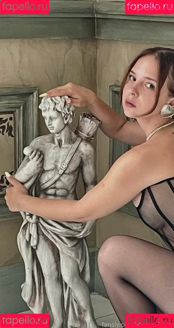 MonroCocos / https: / katrin.delice Onlyfans Photo Gallery 