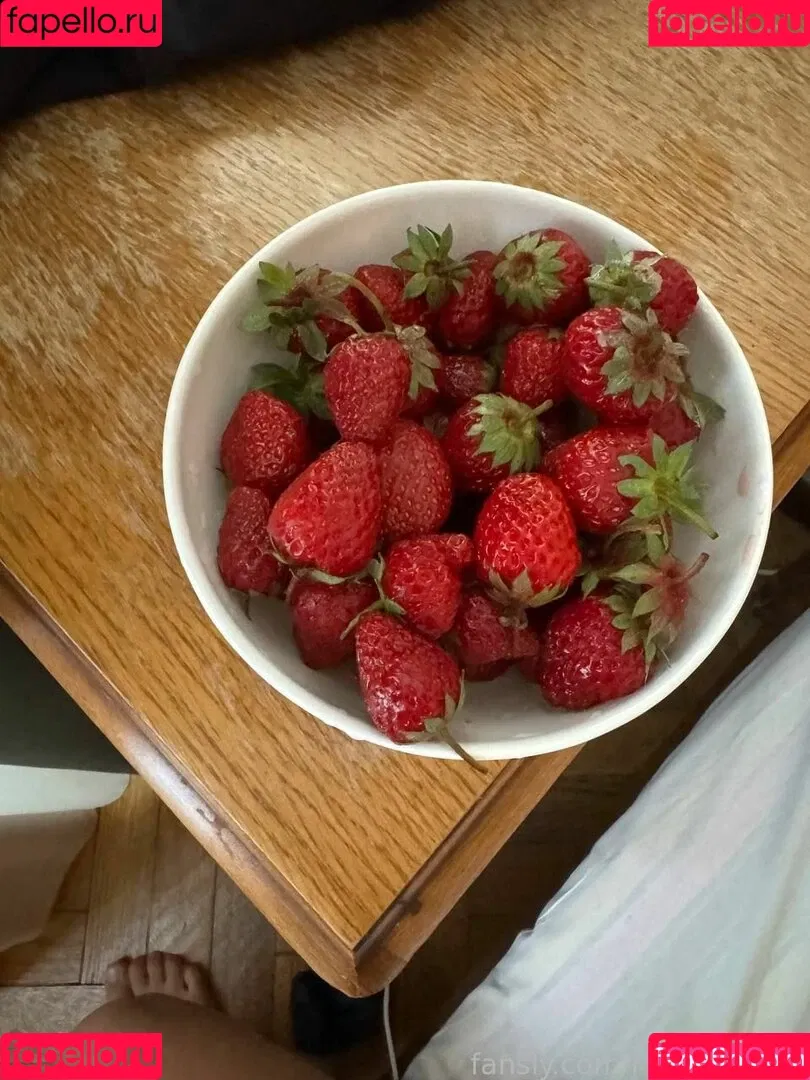 MonroCocos / https: / katrin.delice Onlyfans Photo Gallery 