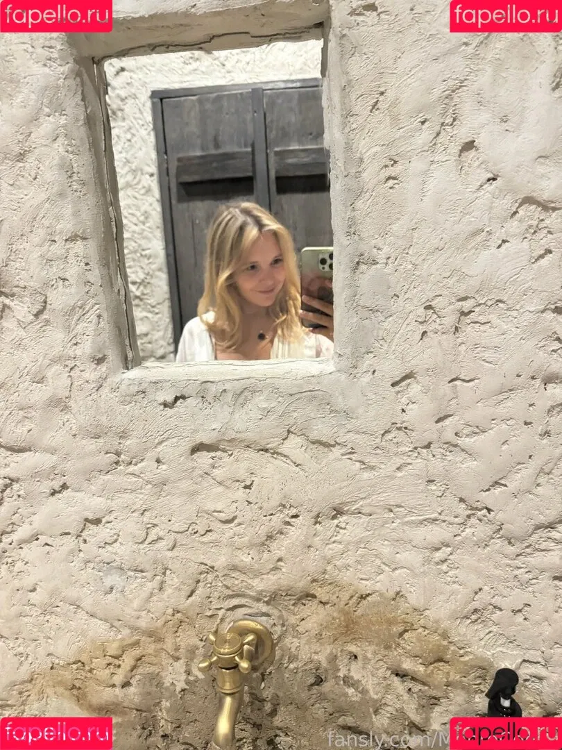 MonroCocos / https: / katrin.delice Onlyfans Photo Gallery 