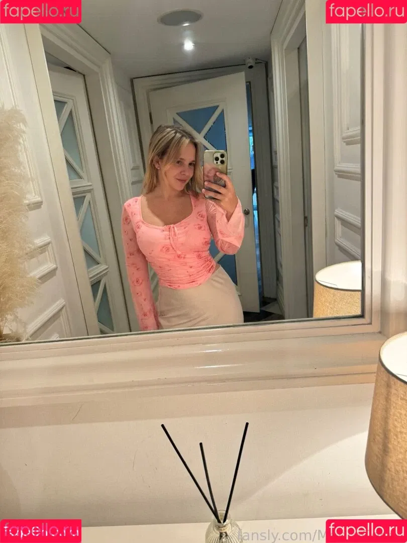 MonroCocos / https: / katrin.delice Onlyfans Photo Gallery 