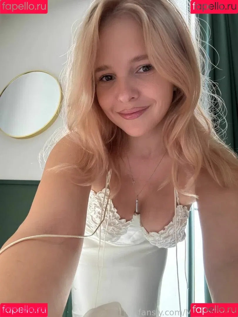 MonroCocos / https: / katrin.delice Onlyfans Photo Gallery 