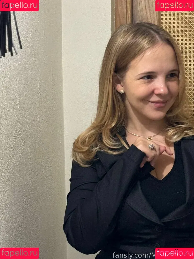 MonroCocos / https: / katrin.delice Onlyfans Photo Gallery 