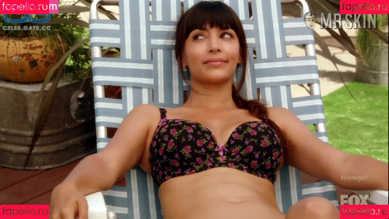 Hannah Simone Onlyfans Photo Gallery 