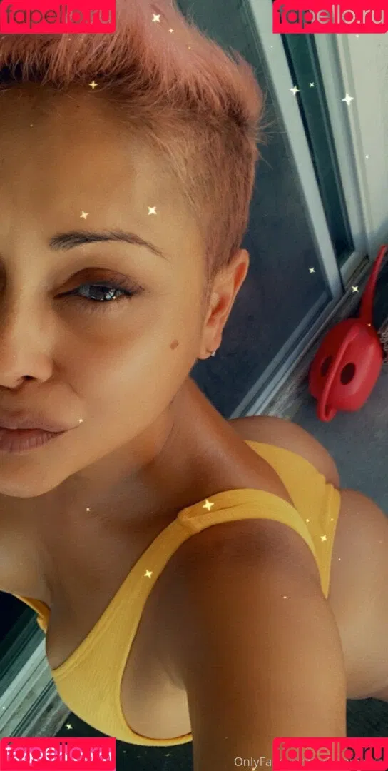 Priya Anjali Rai / priya_rai_xoxo / priyaanjalirai Onlyfans Photo Gallery 