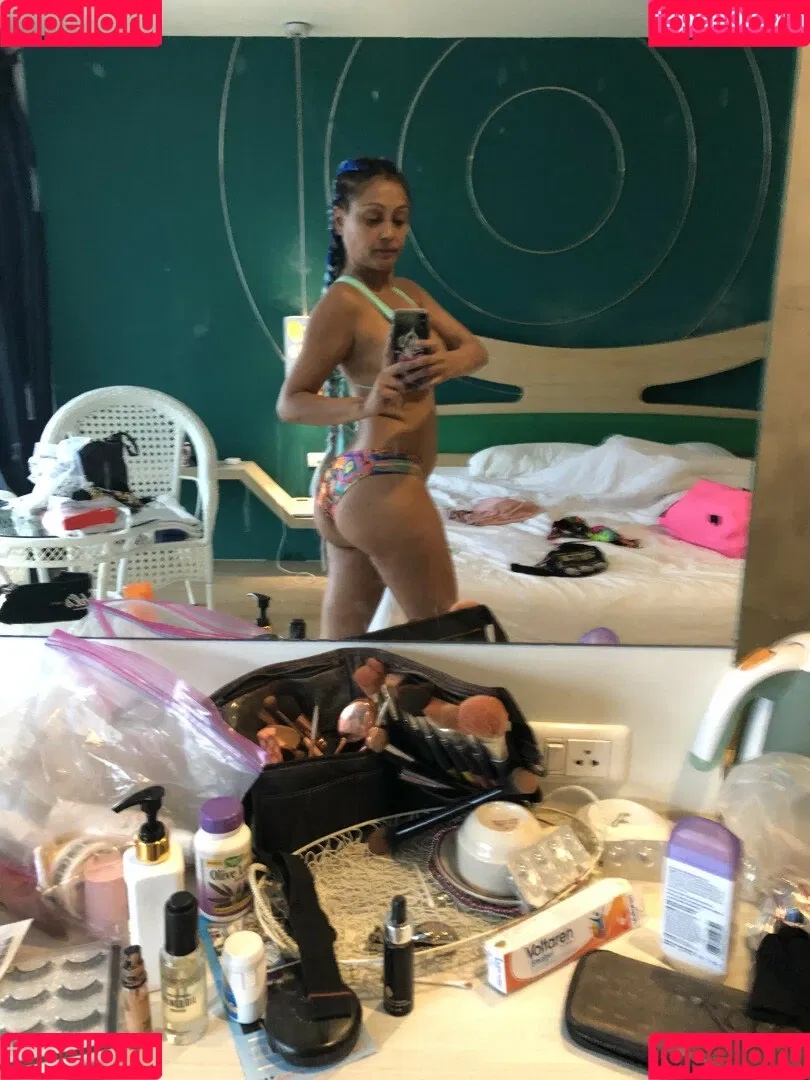 Priya Anjali Rai / priya_rai_xoxo / priyaanjalirai Onlyfans Photo Gallery 