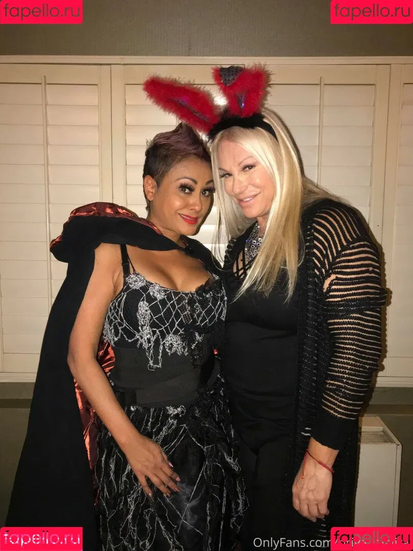 Priya Anjali Rai / priya_rai_xoxo / priyaanjalirai Onlyfans Photo Gallery 