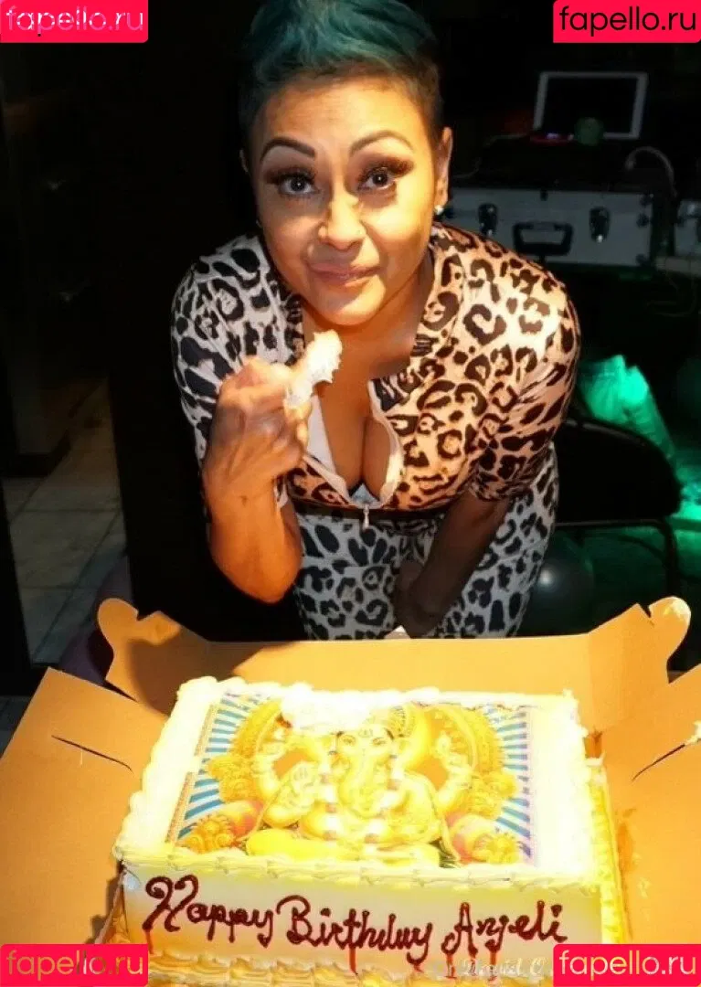 Priya Anjali Rai / priya_rai_xoxo / priyaanjalirai Onlyfans Photo Gallery 