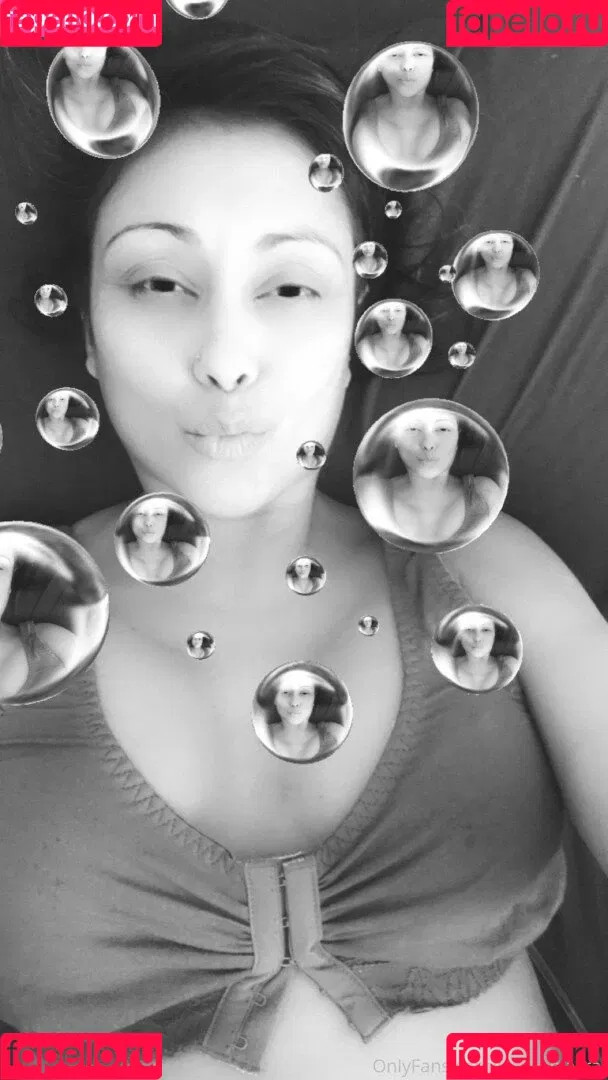 Priya Anjali Rai / priya_rai_xoxo / priyaanjalirai Onlyfans Photo Gallery 