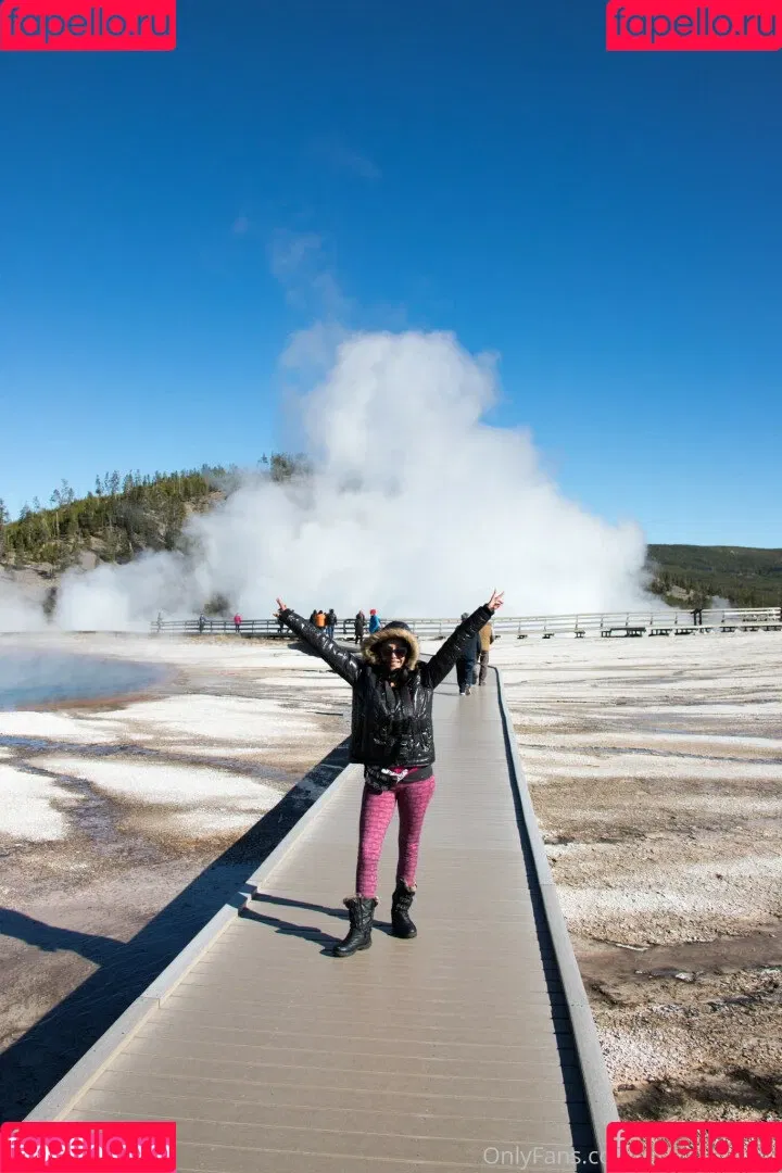 Priya Anjali Rai / priya_rai_xoxo / priyaanjalirai Onlyfans Photo Gallery 