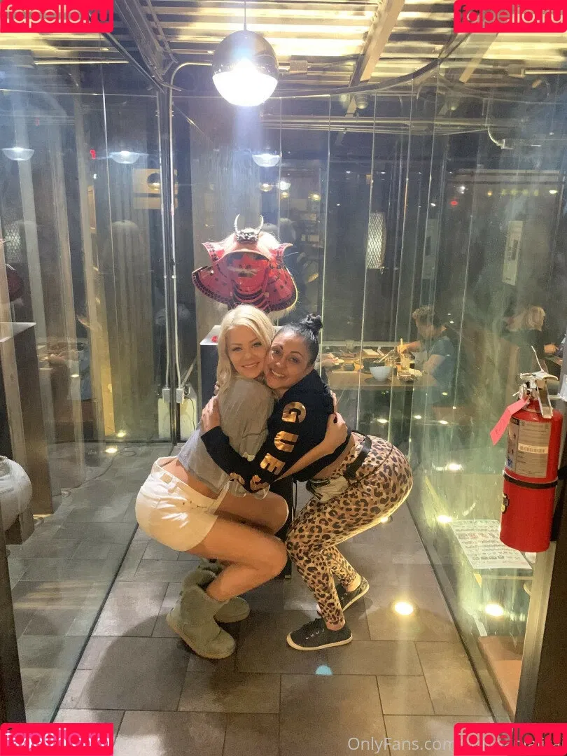 Priya Anjali Rai / priya_rai_xoxo / priyaanjalirai Onlyfans Photo Gallery 