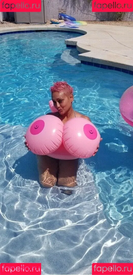 Priya Anjali Rai / priya_rai_xoxo / priyaanjalirai Onlyfans Photo Gallery 