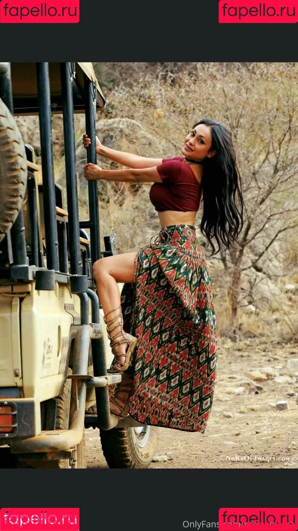 Priya Anjali Rai / priya_rai_xoxo / priyaanjalirai Onlyfans Photo Gallery 