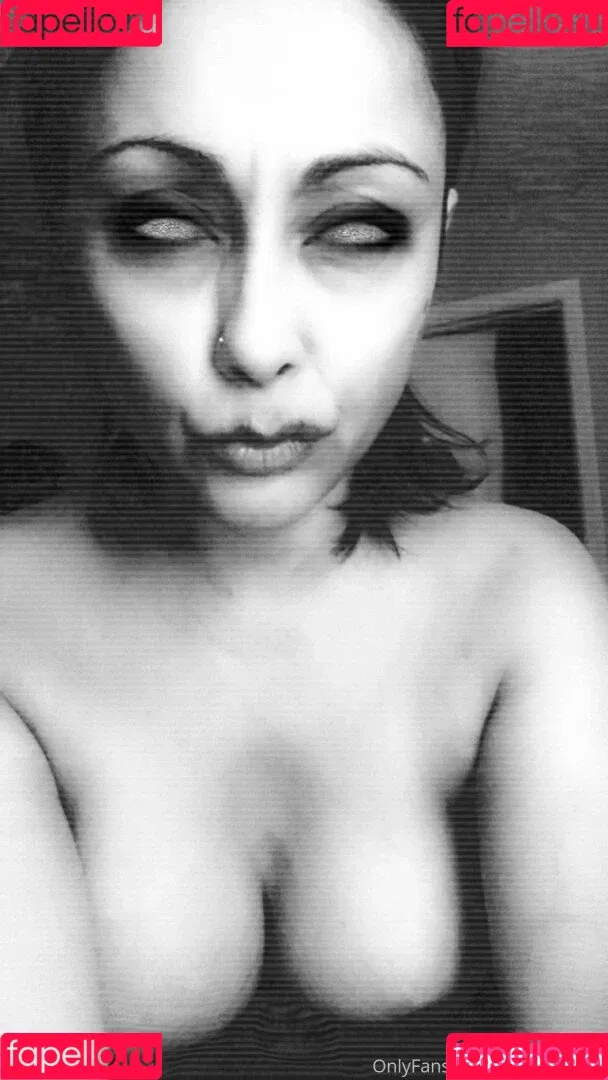 Priya Anjali Rai / priya_rai_xoxo / priyaanjalirai Onlyfans Photo Gallery 