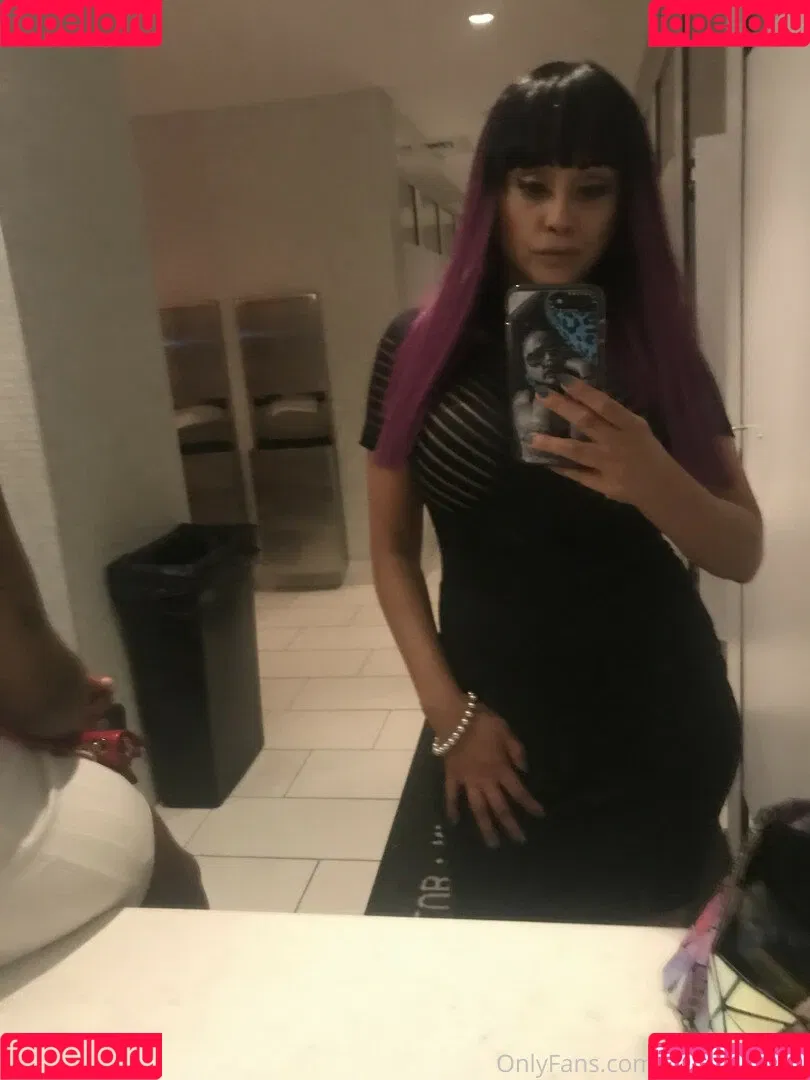Priya Anjali Rai / priya_rai_xoxo / priyaanjalirai Onlyfans Photo Gallery 