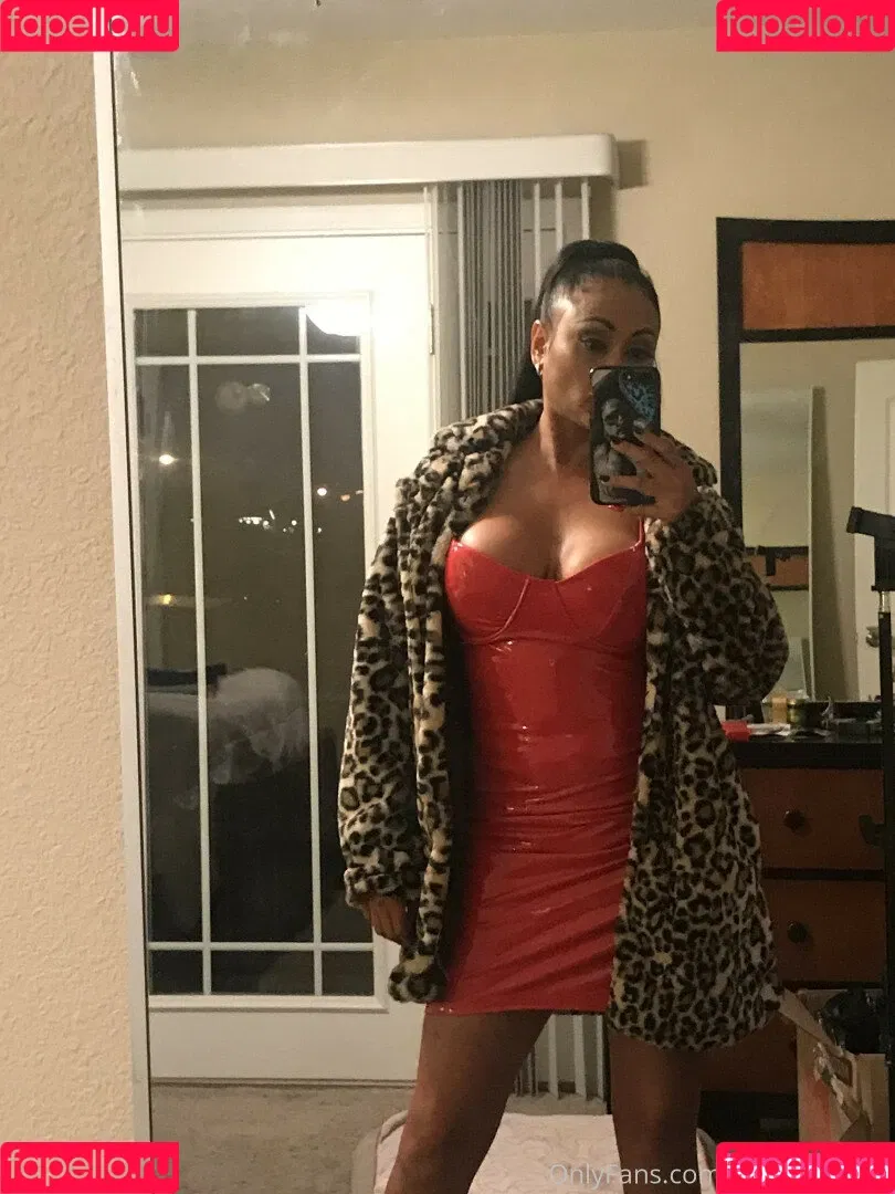 Priya Anjali Rai / priya_rai_xoxo / priyaanjalirai Onlyfans Photo Gallery 