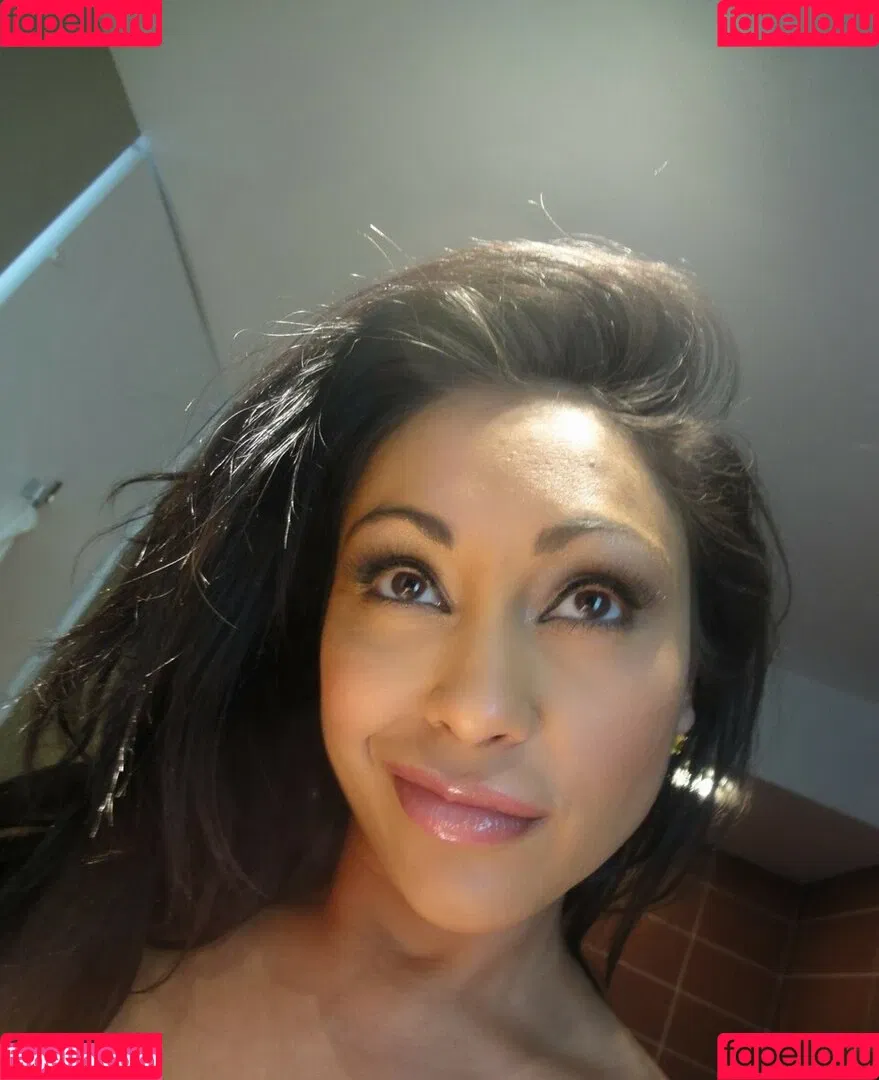 Priya Anjali Rai / priya_rai_xoxo / priyaanjalirai Onlyfans Photo Gallery 