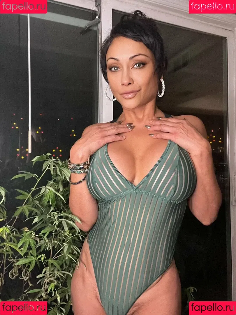 Priya Anjali Rai / priya_rai_xoxo / priyaanjalirai Onlyfans Photo Gallery 