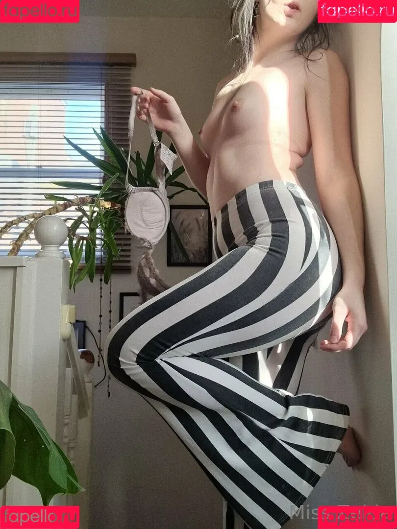 Miss Zelda / miss-zelda / misszeldaslewds / pantieprincess23 Free / pantieprincess4 Onlyfans Photo Gallery 