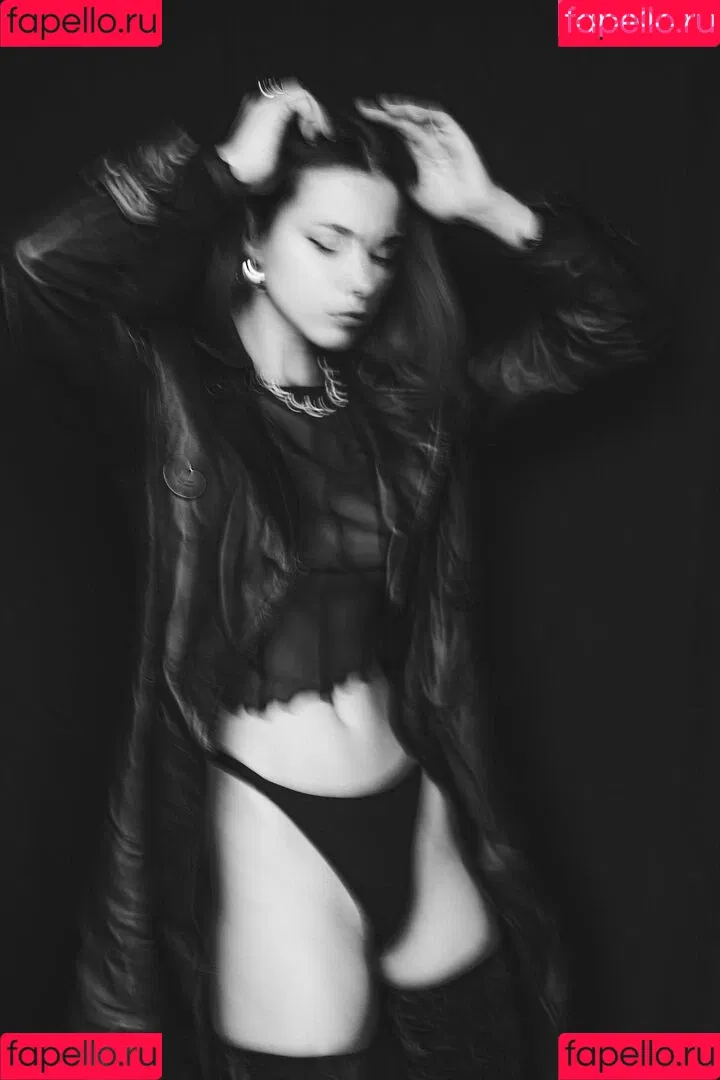 Elena Salvi / Nausicaa Yami / NausicaaYami / babel.ena / nausicaa_yami / nausicaa_yami_ Onlyfans Photo Gallery 