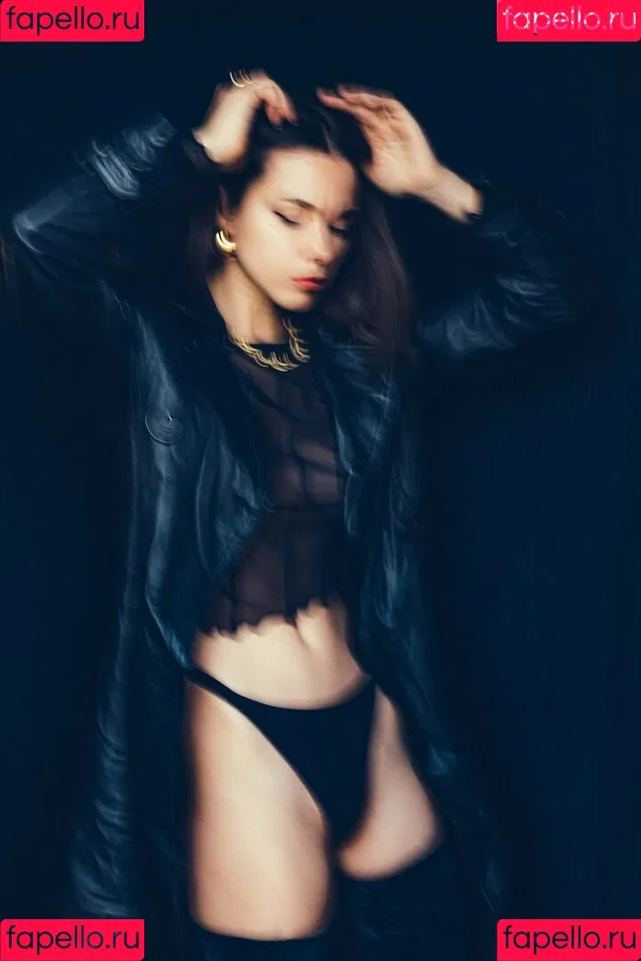 Elena Salvi / Nausicaa Yami / NausicaaYami / babel.ena / nausicaa_yami / nausicaa_yami_ Onlyfans Photo Gallery 