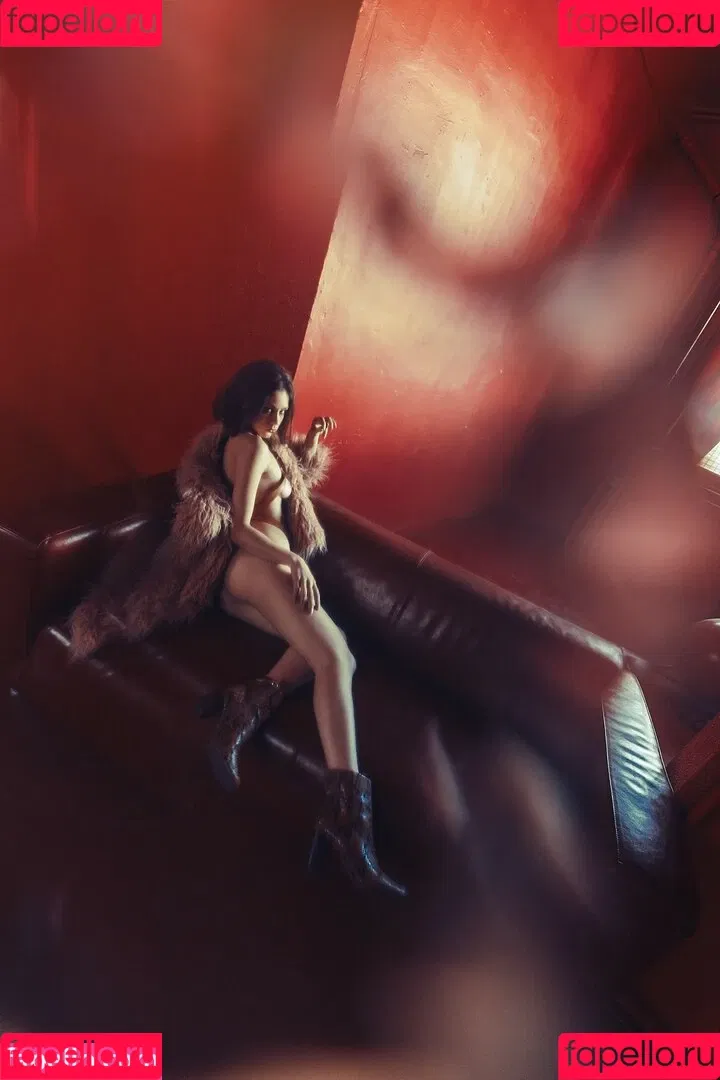 Elena Salvi / Nausicaa Yami / NausicaaYami / babel.ena / nausicaa_yami / nausicaa_yami_ Onlyfans Photo Gallery 