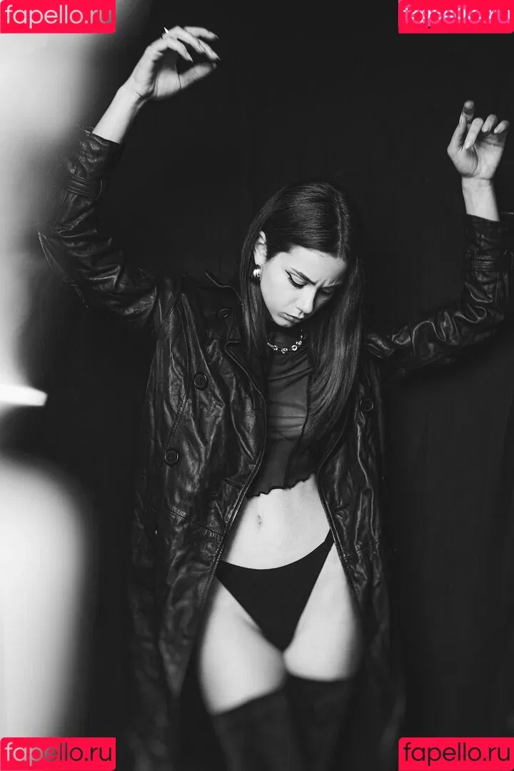 Elena Salvi / Nausicaa Yami / NausicaaYami / babel.ena / nausicaa_yami / nausicaa_yami_ Onlyfans Photo Gallery 