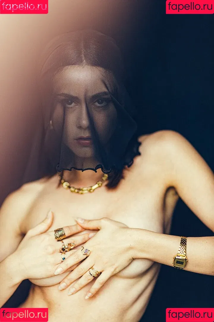 Elena Salvi / Nausicaa Yami / NausicaaYami / babel.ena / nausicaa_yami / nausicaa_yami_ Onlyfans Photo Gallery 
