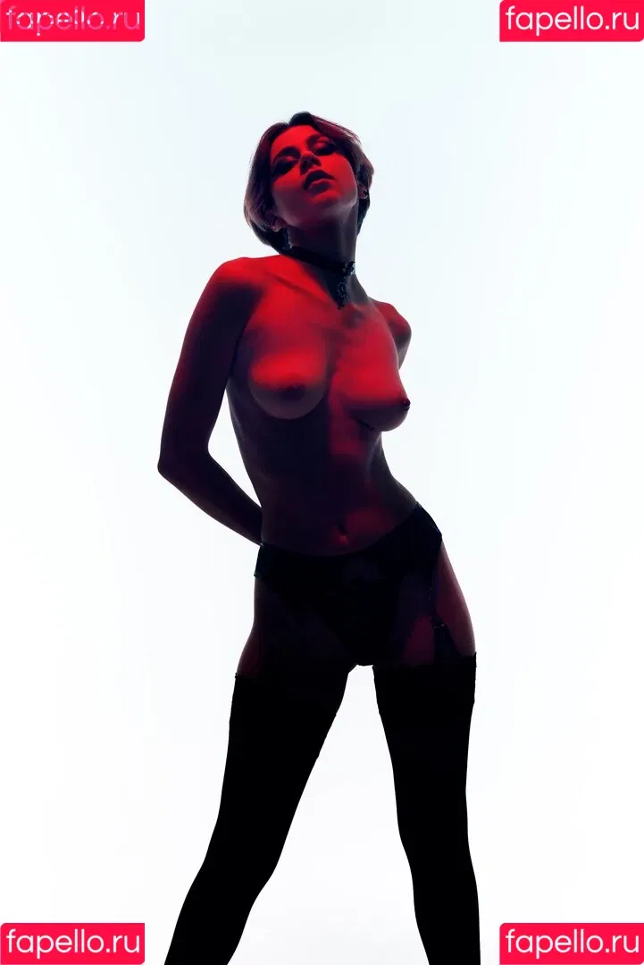 Elena Salvi / Nausicaa Yami / NausicaaYami / babel.ena / nausicaa_yami / nausicaa_yami_ Onlyfans Photo Gallery 