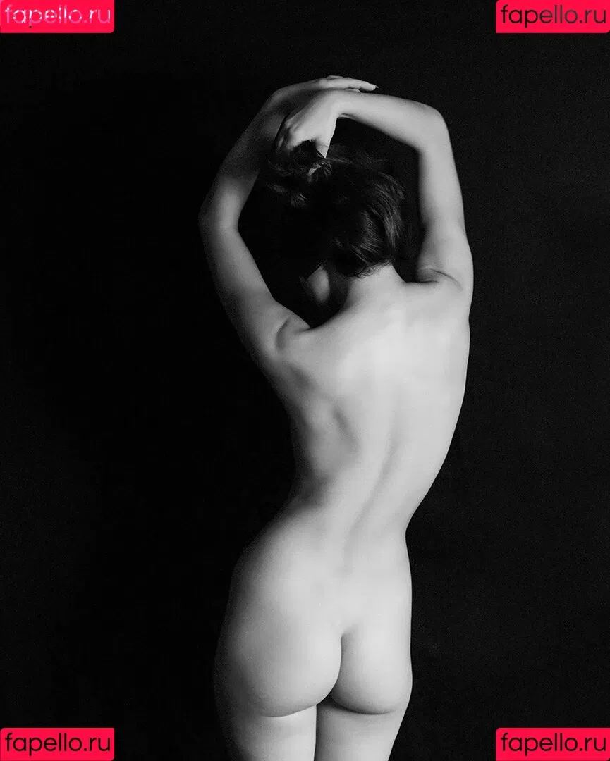 Elena Salvi / Nausicaa Yami / NausicaaYami / babel.ena / nausicaa_yami / nausicaa_yami_ Onlyfans Photo Gallery 