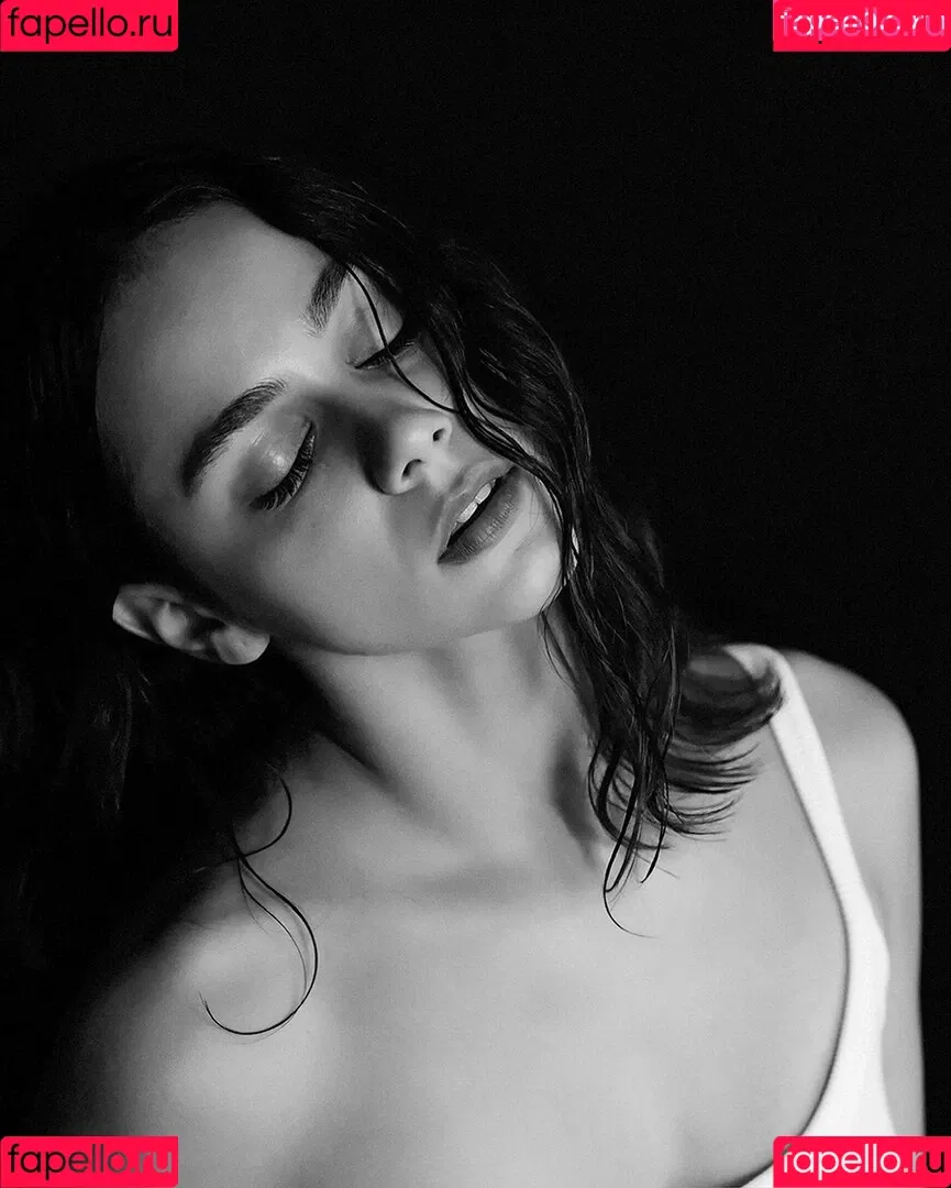 Elena Salvi / Nausicaa Yami / NausicaaYami / babel.ena / nausicaa_yami / nausicaa_yami_ Onlyfans Photo Gallery 